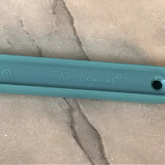 Tupperware Spatula New - Picture 3 of 5